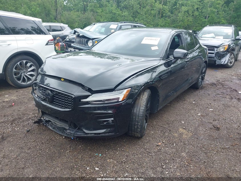 2024 Volvo S60 VIN 7JRL12TH3RG289243 IAAI salvage auction — RIGHT FRONT, Salvage Title, sold $9,600 on 2026-08-05 (photo 2)
