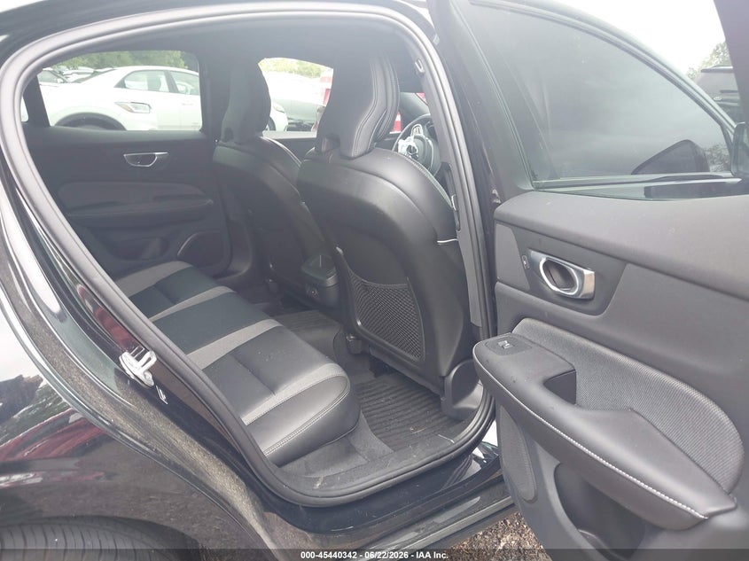 2024 Volvo S60 VIN 7JRL12TH3RG289243 IAAI salvage auction — RIGHT FRONT, Salvage Title, sold $9,600 on 2026-08-05 (photo 8)