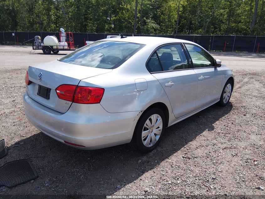 2014 Volkswagen Jetta VIN 3VWD17AJXEM273091 IAAI salvage auction — SIDE, Salvage Title, sold $525 on 2026-07-26 (photo 4)