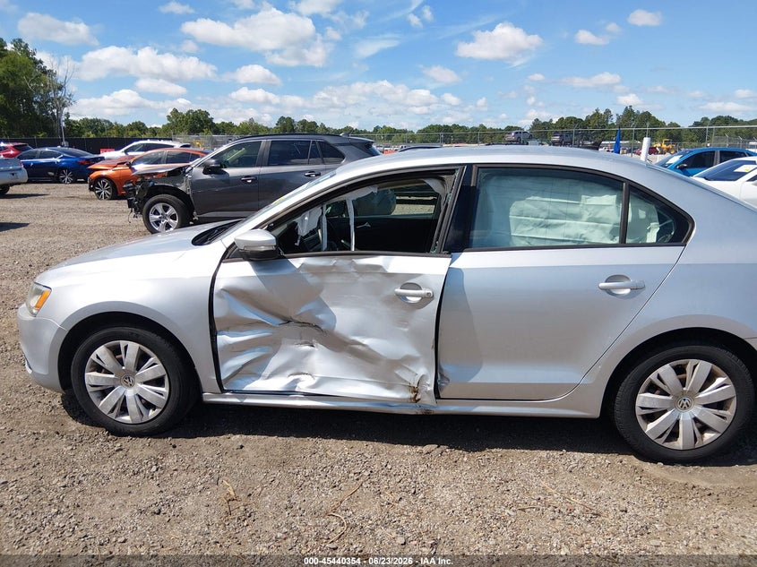 2014 Volkswagen Jetta VIN 3VWD17AJXEM273091 IAAI salvage auction — SIDE, Salvage Title, sold $525 on 2026-07-26 (photo 6)
