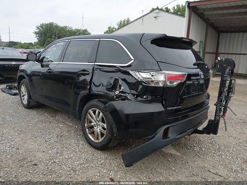 2016 Toyota Highlander VIN 5TDZARFH9GS017232 IAAI salvage auction — REAR END, Salvage (Ohio), sold $4,900 on 2026-07-22 (photo 3)