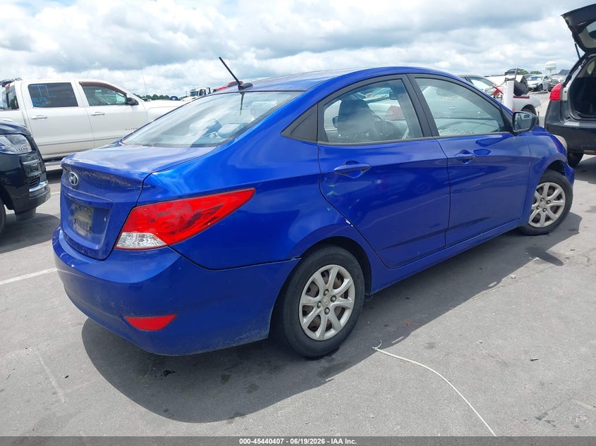 2014 Hyundai Accent VIN KMHCT4AE1EU733675 IAAI salvage auction — NORMAL WEAR, Clear (North Carolina), sold $425 on 2026-07-08 (photo 4)