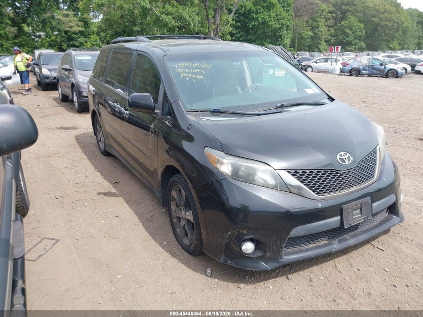 2013 Toyota Sienna VIN 5TDXK3DC3DS340972 IAAI salvage auction — NORMAL WEAR, Clear (New York), sold $1,425 on 2026-07-28 (photo 1)