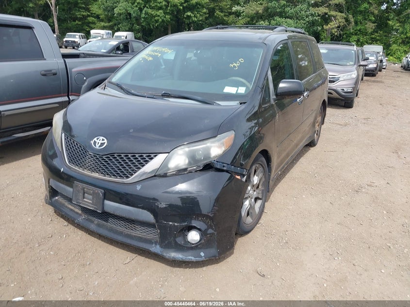 2013 Toyota Sienna VIN 5TDXK3DC3DS340972 IAAI salvage auction — NORMAL WEAR, Clear (New York), sold $1,425 on 2026-07-28 (photo 6)