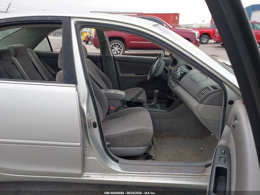 2005 Toyota Camry VIN JTDBE32K653014291 IAAI salvage auction — NORMAL WEAR, Certificate Of Title (Nebraska), sold $25 on 2026-07-30 (photo 5)