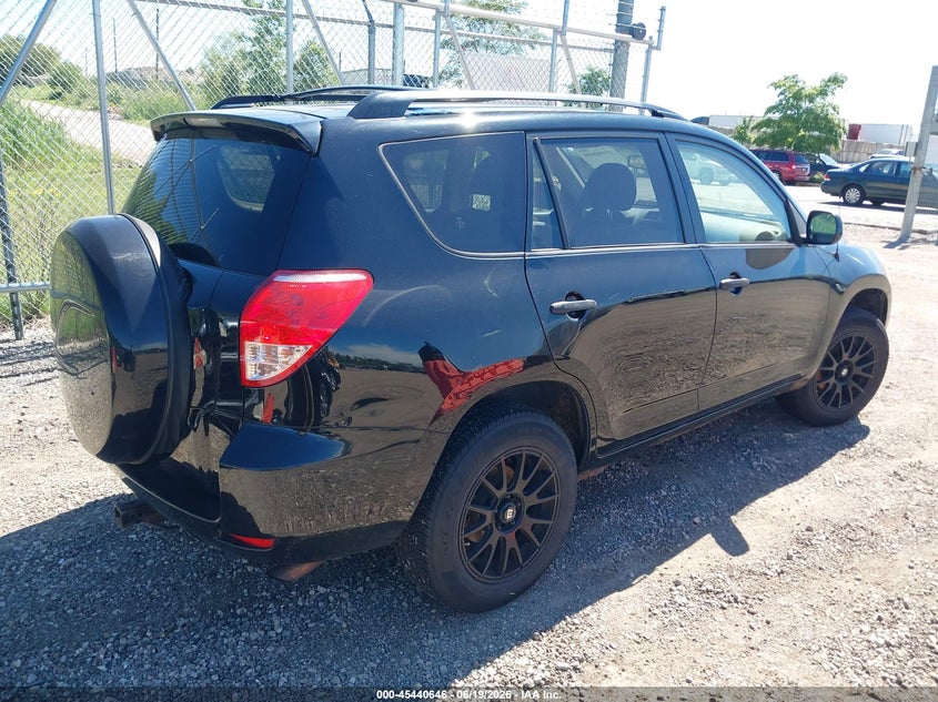 2007 Toyota Rav 4 VIN JTMZD33V176045668 IAAI salvage auction — NORMAL WEAR, Clear (Wisconsin), sold $525 on 2026-07-29 (photo 4)
