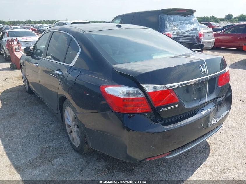 2013 Honda Accord VIN 1HGCR2F84DA190589 IAAI salvage auction — REAR END, Original (Texas), sold $4,100 on 2026-08-01 (photo 3)