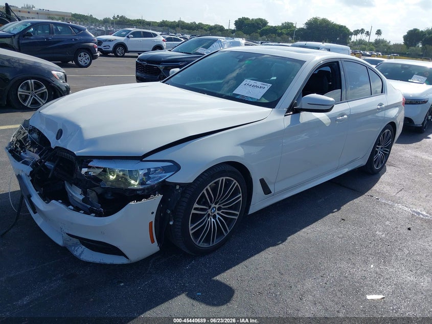 2019 BMW 5er VIN WBAJE7C55KWW14917 IAAI salvage auction — FRONT END, Rebuildable (Florida), sold $12,100 on 2026-07-30 (photo 2)