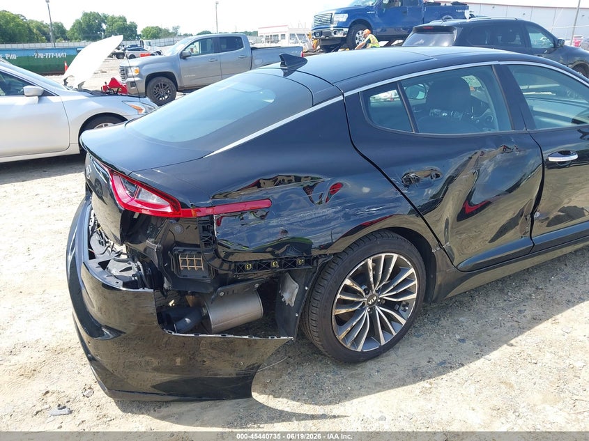 2018 Kia Stinger VIN KNAE25LA5J6012190 IAAI salvage auction — SIDE, Salvage Title, sold $4,000 on 2026-08-02 (photo 6)