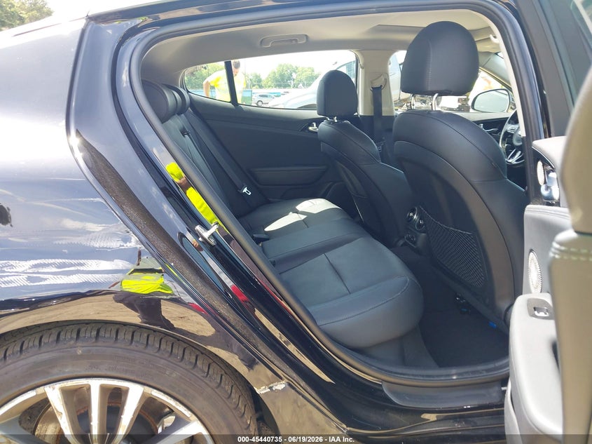2018 Kia Stinger VIN KNAE25LA5J6012190 IAAI salvage auction — SIDE, Salvage Title, sold $4,000 on 2026-08-02 (photo 8)