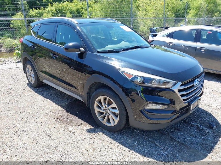 2017 Hyundai Tucson VIN KM8J3CA4XHU520270 IAAI salvage auction — NORMAL WEAR, Clear (Illinois), sold $2,250 on 2026-07-08 (photo 1)