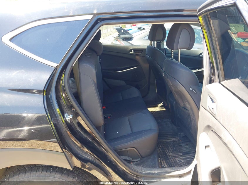 2017 Hyundai Tucson VIN KM8J3CA4XHU520270 IAAI salvage auction — NORMAL WEAR, Clear (Illinois), sold $2,250 on 2026-07-08 (photo 8)