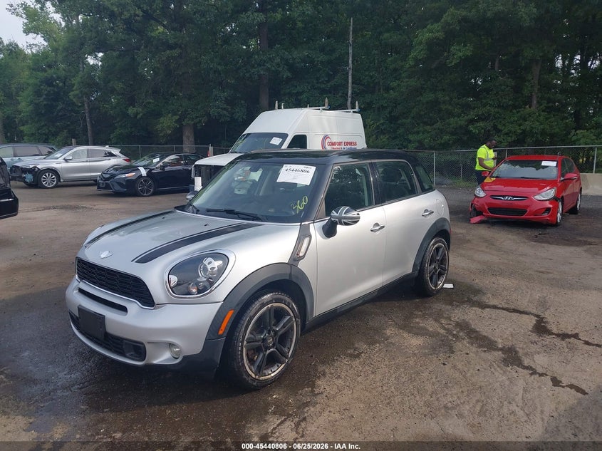 2013 Mini Countryman VIN WMWZC3C50DWP23631 IAAI salvage auction — WATER/FLOOD, Salvage (Maryland), sold $1,600 on 2026-08-07 (photo 2)