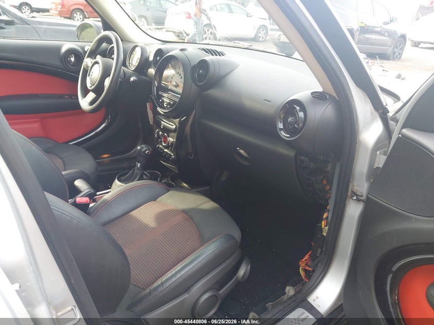 2013 Mini Countryman VIN WMWZC3C50DWP23631 IAAI salvage auction — WATER/FLOOD, Salvage (Maryland), sold $1,600 on 2026-08-07 (photo 5)