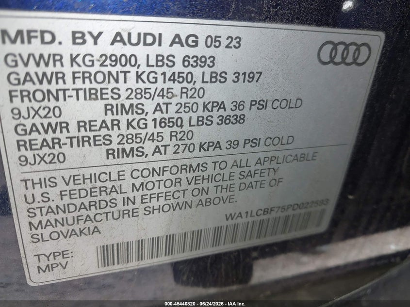 2023 Audi Q7 VIN WA1LCBF75PD022593 IAAI salvage auction — LEFT & RIGHT, Salvage (Massachusetts), sold $26,000 on 2026-07-21 (photo 9)