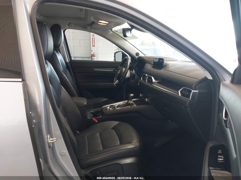 2019 Mazda Cx-5 VIN JM3KFADMXK0543876 IAAI salvage auction — REAR END, Rebuildable (Florida), sold $4,400 on 2026-07-08 (photo 5)