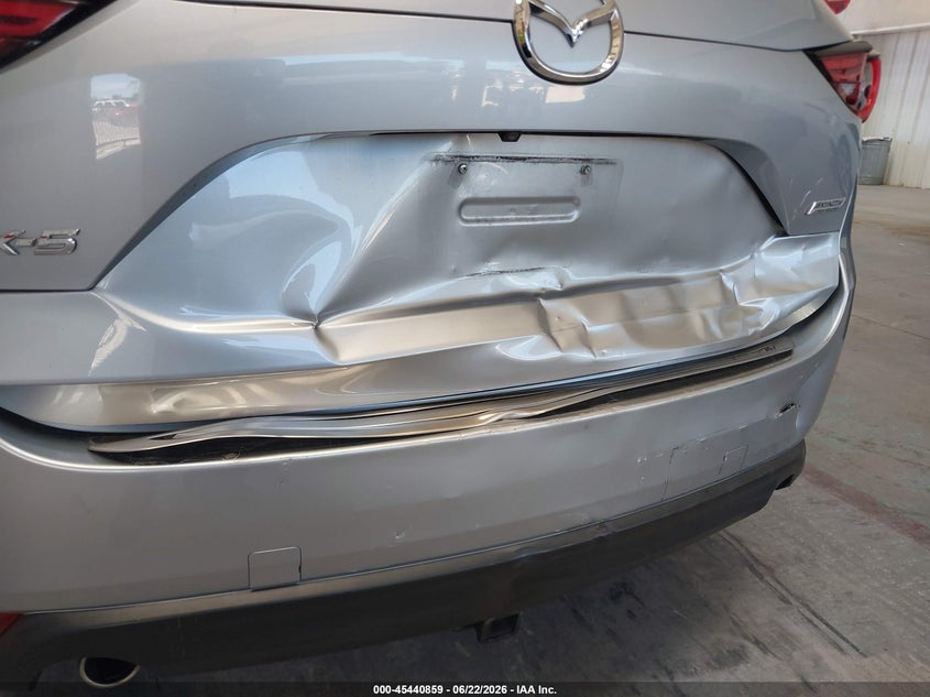 2019 Mazda Cx-5 VIN JM3KFADMXK0543876 IAAI salvage auction — REAR END, Rebuildable (Florida), sold $4,400 on 2026-07-08 (photo 6)