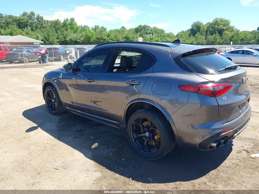 2018 Alfa romeo Stelvio VIN ZASFAKEV5J7C15476 IAAI salvage auction — STORM DAMAGE, Salvage Title, sold $10,600 on 2026-07-28 (photo 3)