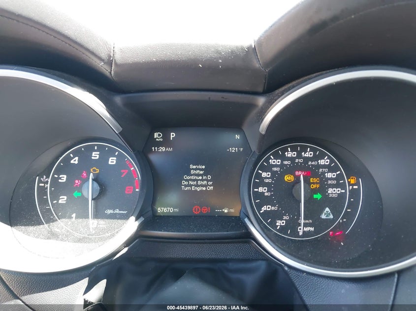 2018 Alfa romeo Stelvio VIN ZASFAKEV5J7C15476 IAAI salvage auction — STORM DAMAGE, Salvage Title, sold $10,600 on 2026-07-28 (photo 7)