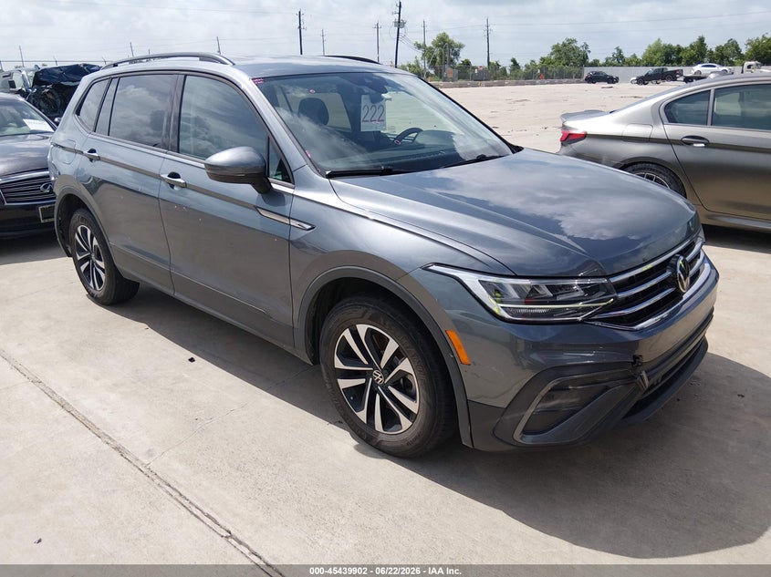 2024 Volkswagen Tiguan VIN 3VVRB7AX9RM036089 IAAI salvage auction — REAR END, Original (Texas), sold $5,500 on 2026-08-14 (photo 1)