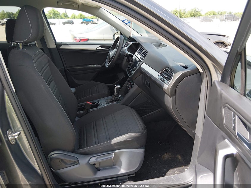 2024 Volkswagen Tiguan VIN 3VVRB7AX9RM036089 IAAI salvage auction — REAR END, Original (Texas), sold $5,500 on 2026-08-14 (photo 5)