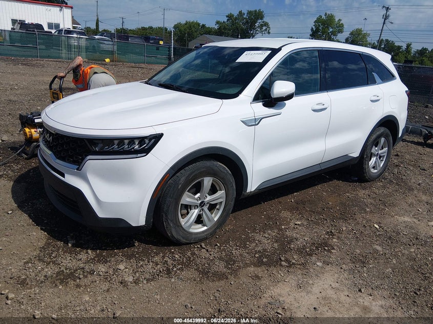 2023 Kia Sorento VIN 5XYRG4LC4PG218575 IAAI salvage auction — RIGHT SIDE, Salvage Title, sold $4,950 on 2026-07-29 (photo 2)