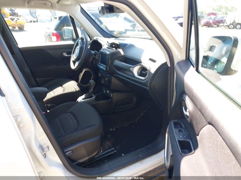 2018 Jeep Renegade VIN ZACCJBBB2JPG94335 IAAI salvage auction — FRONT END, Salvage Title, sold $2,550 on 2026-08-19 (photo 5)