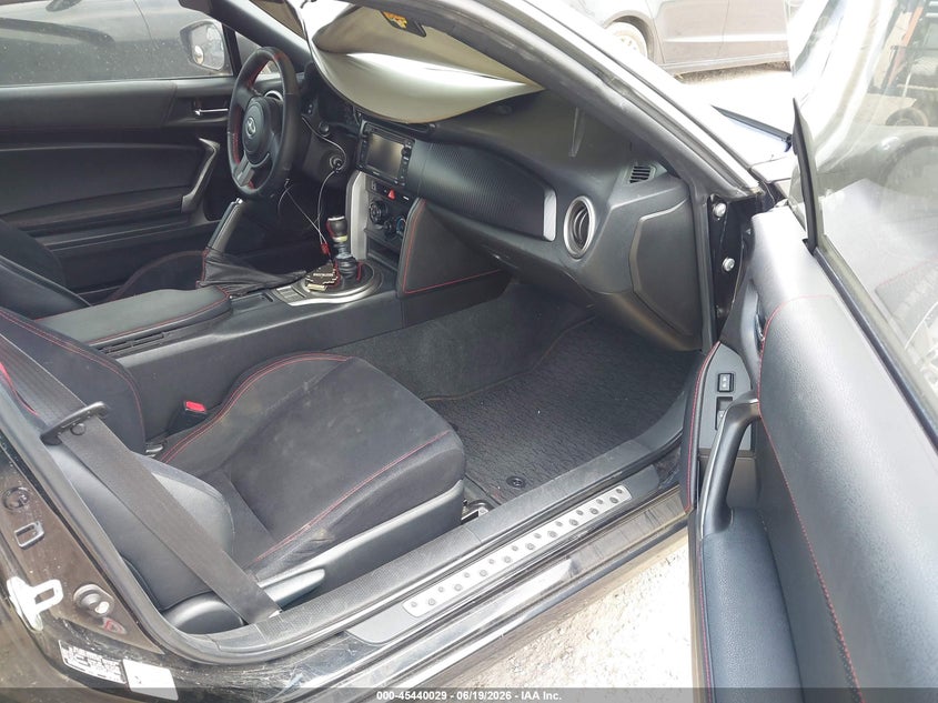 2014 Scion Fr-s VIN JF1ZNAA17E9707482 IAAI salvage auction — NORMAL WEAR, Original (Texas), sold $1,525 on 2026-07-27 (photo 5)
