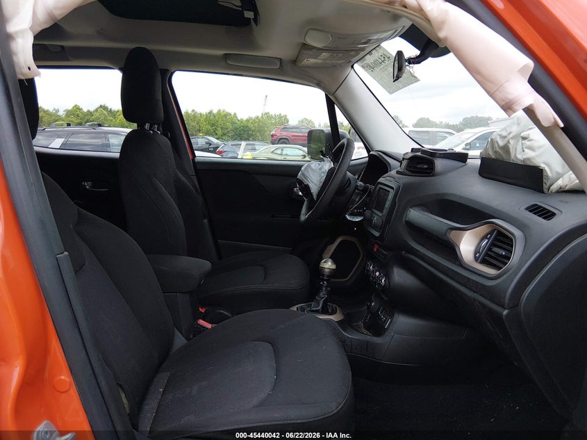 2015 Jeep Renegade VIN ZACCJBAH2FPC33150 IAAI salvage auction — RIGHT FRONT, Clear (Tennessee), sold $400 on 2026-07-22 (photo 5)