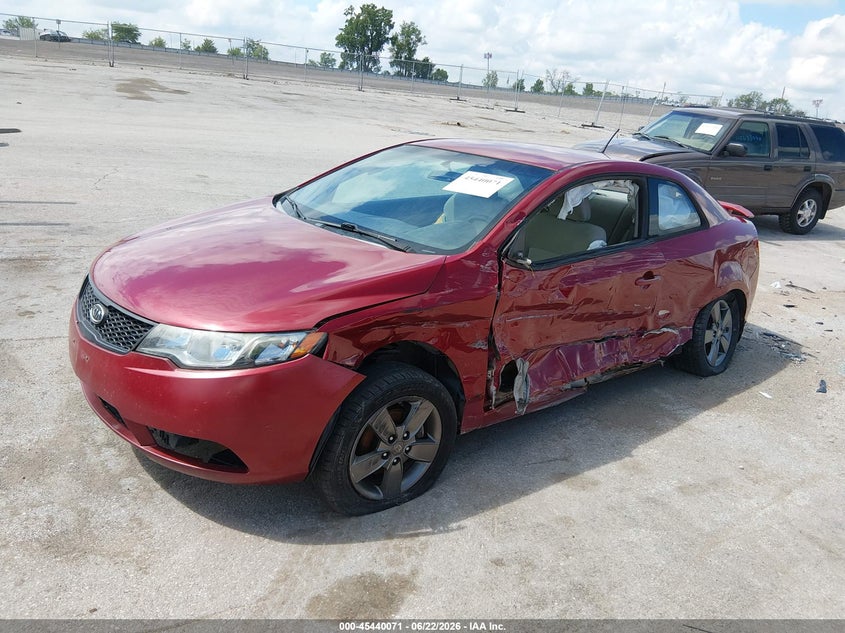 2010 Kia Forte VIN KNAFU6A21A5189230 IAAI salvage auction — LEFT FRONT, Salvage (Iowa), sold $325 on 2026-07-28 (photo 2)