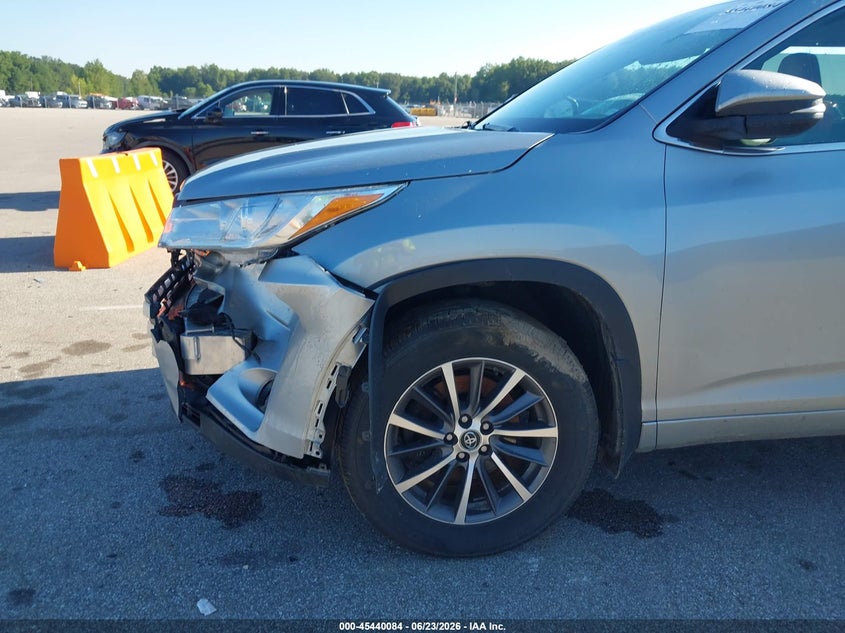 2017 Toyota Highlander VIN 5TDJZRFH6HS481652 IAAI salvage auction — FRONT END, Salvage Title, sold $6,200 on 2026-07-29 (photo 6)