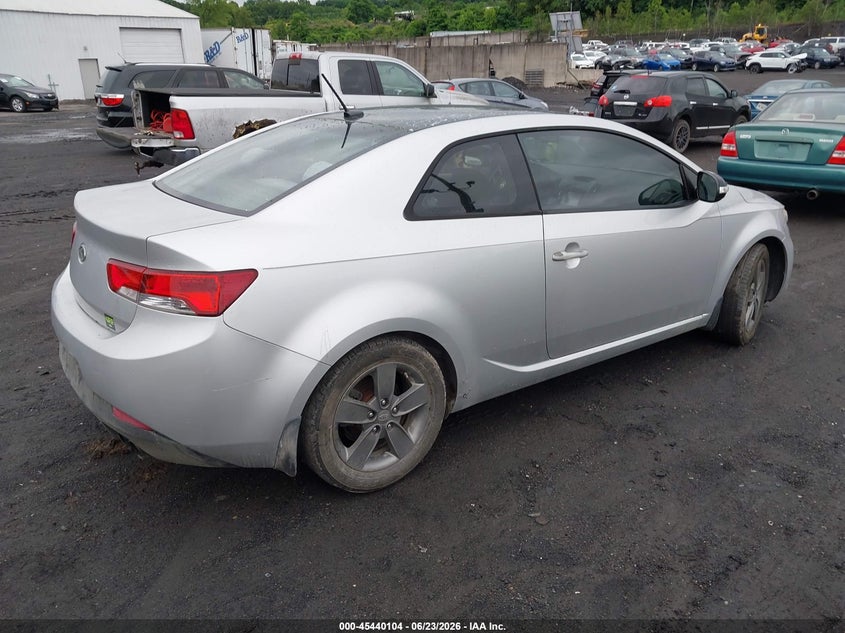 2010 Kia Forte VIN KNAFU6A24A5183521 IAAI salvage auction — FRONT & REAR, Salvage (Pennsylvania), sold $150 on 2026-07-09 (photo 4)