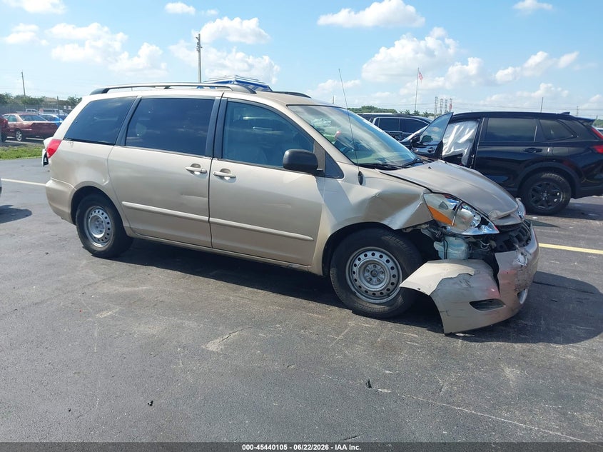 2008 Toyota Sienna VIN 5TDZK23C48S192969 IAAI salvage auction — RIGHT SIDE, Rebuildable (Florida), sold $550 on 2026-07-16 (photo 1)