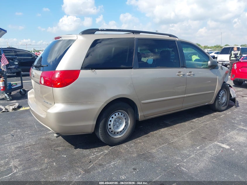 2008 Toyota Sienna VIN 5TDZK23C48S192969 IAAI salvage auction — RIGHT SIDE, Rebuildable (Florida), sold $550 on 2026-07-16 (photo 4)