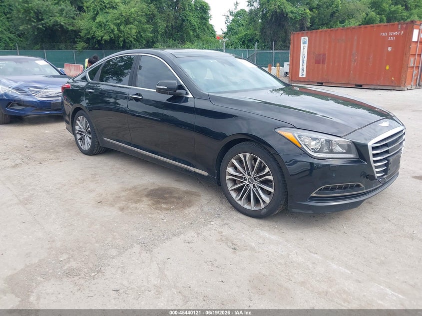 2015 Hyundai Genesis VIN KMHGN4JE2FU016957 IAAI salvage auction — NORMAL WEAR, Clear (Maryland), sold $2,275 on 2026-07-23 (photo 1)