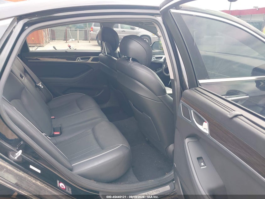 2015 Hyundai Genesis VIN KMHGN4JE2FU016957 IAAI salvage auction — NORMAL WEAR, Clear (Maryland), sold $2,275 on 2026-07-23 (photo 8)