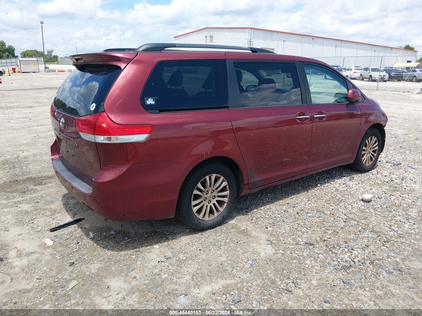 2011 Toyota Sienna VIN 5TDYK3DC8BS006812 IAAI salvage auction — FRONT END, Salvage (Georgia), sold $1,250 on 2026-07-29 (photo 4)