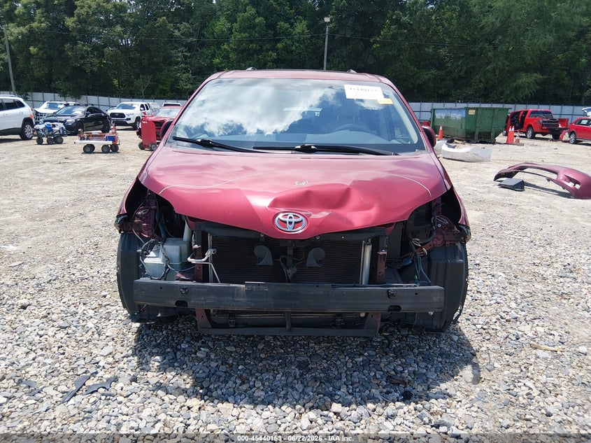 2011 Toyota Sienna VIN 5TDYK3DC8BS006812 IAAI salvage auction — FRONT END, Salvage (Georgia), sold $1,250 on 2026-07-29 (photo 6)