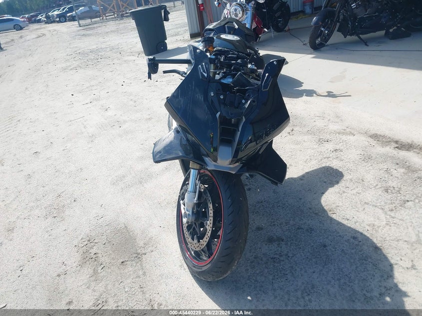 2026 BMW S 1000 VIN WB10P230XT6M59408 IAAI salvage auction — FRONT & REAR, Salvage (Georgia), sold $11,650 on 2026-08-19 (photo 5)