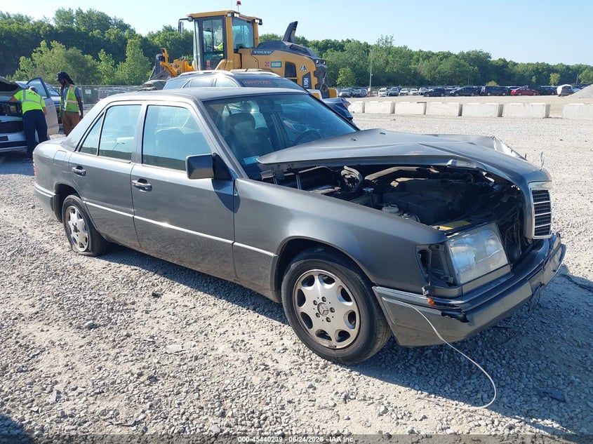 1995 Mercedes-benz E-klasse VIN WDBEA32E8SC205241 IAAI salvage auction — FRONT END, Salvage (Ohio), sold $475 on 2026-07-29 (photo 1)