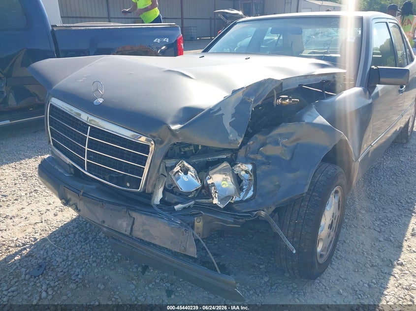 1995 Mercedes-benz E-klasse VIN WDBEA32E8SC205241 IAAI salvage auction — FRONT END, Salvage (Ohio), sold $475 on 2026-07-29 (photo 6)