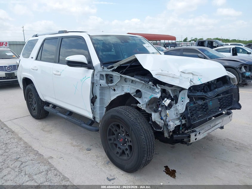 2022 Toyota 4runner VIN JTEMU5JR9N6081855 IAAI salvage auction — FRONT END, Salvage (Texas), sold $16,350 on 2026-07-20 (photo 1)