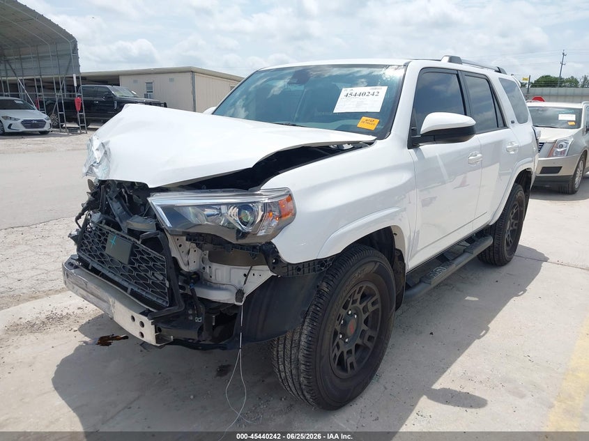 2022 Toyota 4runner VIN JTEMU5JR9N6081855 IAAI salvage auction — FRONT END, Salvage (Texas), sold $16,350 on 2026-07-20 (photo 2)