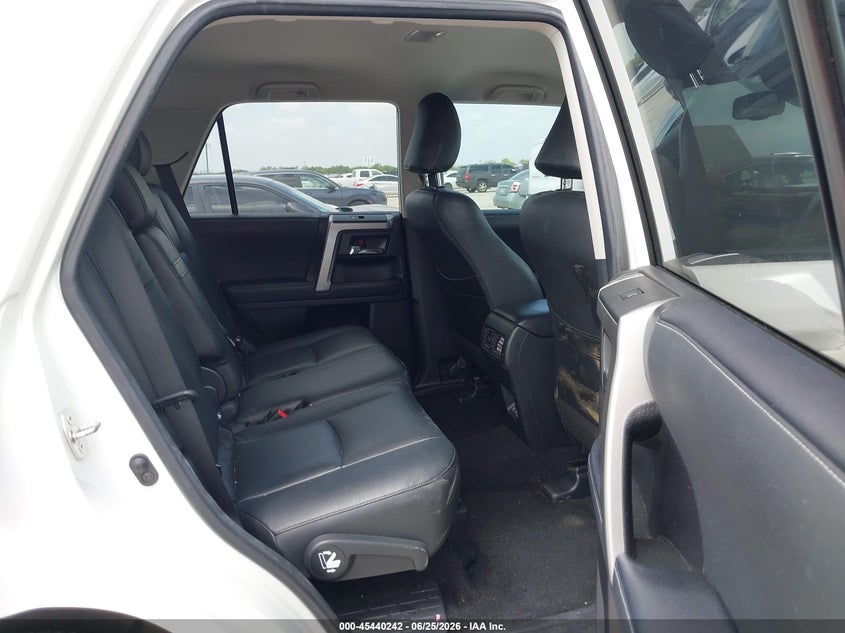 2022 Toyota 4runner VIN JTEMU5JR9N6081855 IAAI salvage auction — FRONT END, Salvage (Texas), sold $16,350 on 2026-07-20 (photo 8)