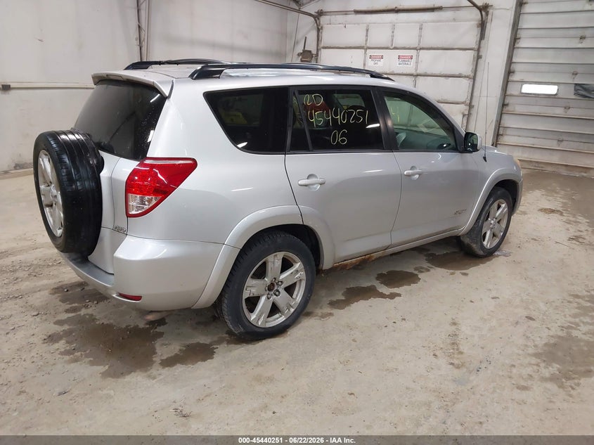 2006 Toyota Rav 4 VIN JTMBK32V765007097 IAAI salvage auction — NORMAL WEAR, Clear (New York), sold $425 on 2026-07-16 (photo 4)