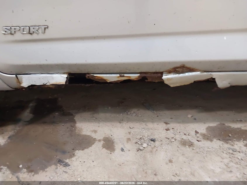 2006 Toyota Rav 4 VIN JTMBK32V765007097 IAAI salvage auction — NORMAL WEAR, Clear (New York), sold $425 on 2026-07-16 (photo 6)