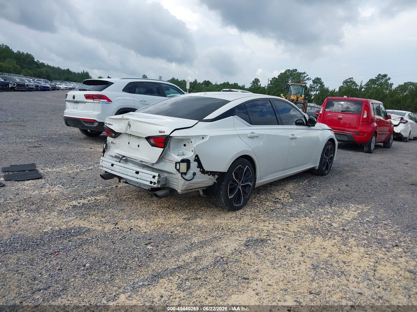 2024 Nissan Altima VIN 1N4BL4CV4RN361882 IAAI salvage auction — REAR END, Salvage Title, sold $8,600 on 2026-07-30 (photo 4)