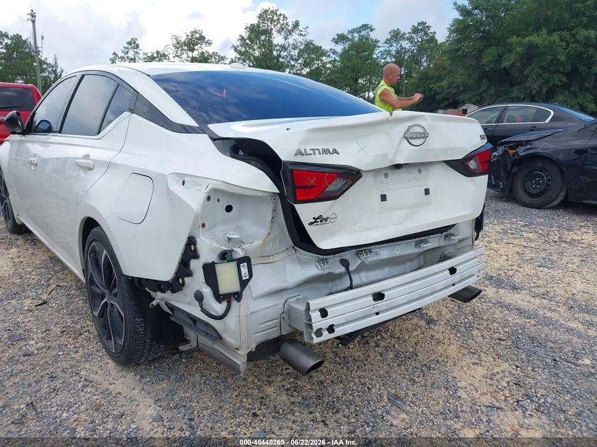 2024 Nissan Altima VIN 1N4BL4CV4RN361882 IAAI salvage auction — REAR END, Salvage Title, sold $8,600 on 2026-07-30 (photo 6)
