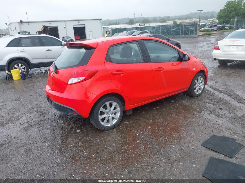 2012 Mazda 2 VIN JM1DE1LZ0C0134191 IAAI salvage auction — FRONT END, Salvage (Pennsylvania), sold $1,125 on 2026-07-10 (photo 4)