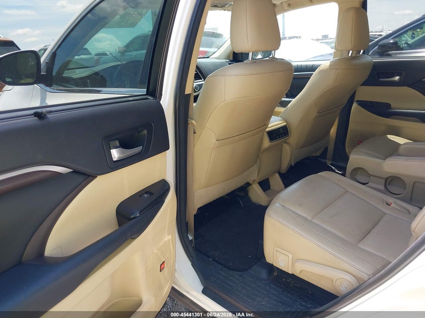 2016 Toyota Highlander VIN 5TDDKRFHXGS241021 IAAI salvage auction — LEFT SIDE, Salvage (Indiana), sold $8,400 on 2026-07-15 (photo 8)